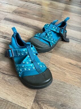 Chaco girls kids Athletic Sandals Outdoors Hiking size 13